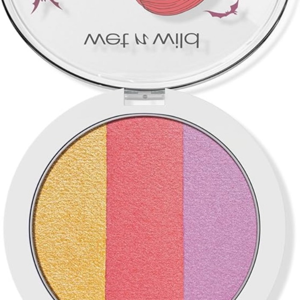 wet n wild Nightmare Before Christmas Blushlighter Palette - Picture 3 of 4